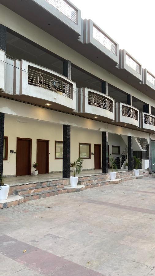 The Kedar Resort มถุรา ภายนอก รูปภาพ