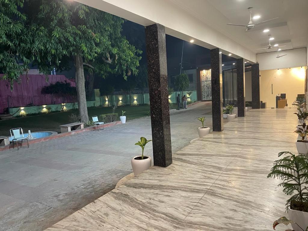 The Kedar Resort มถุรา ภายนอก รูปภาพ