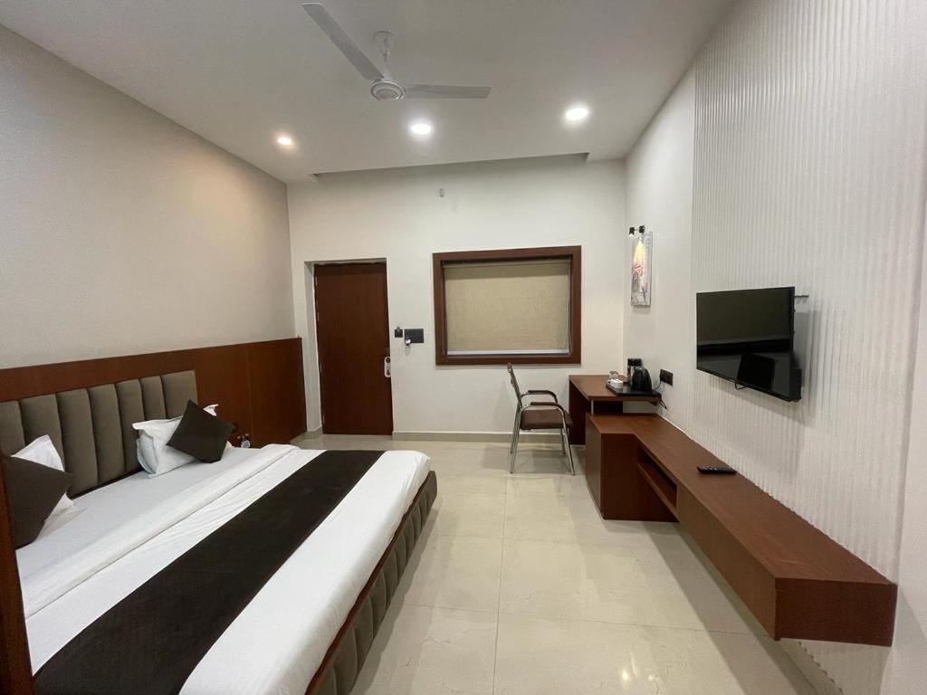 The Kedar Resort มถุรา ภายนอก รูปภาพ
