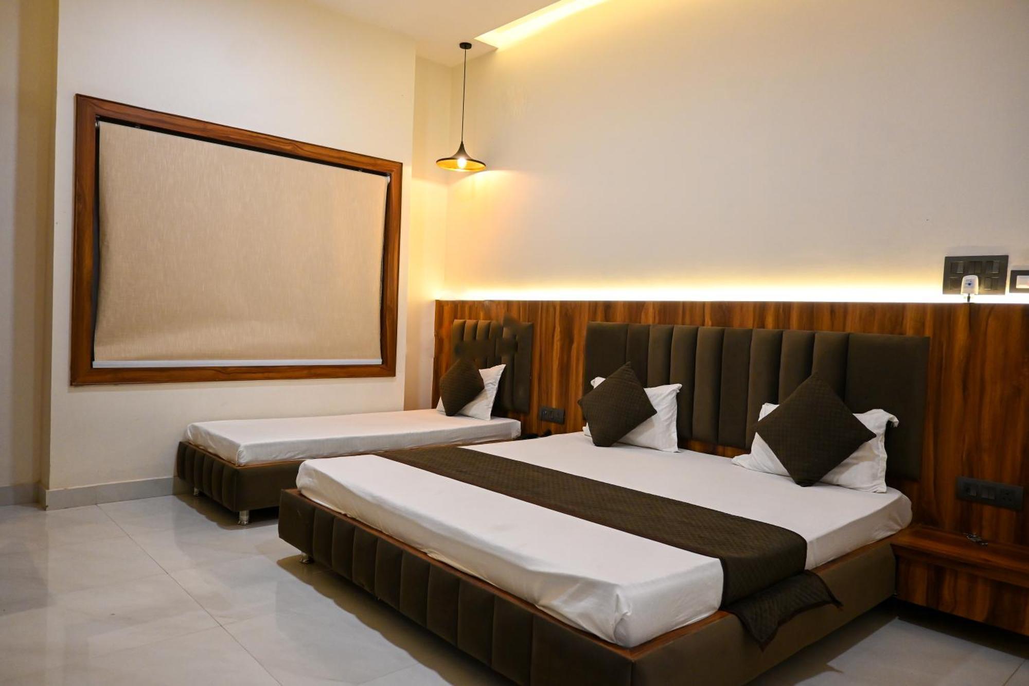 The Kedar Resort มถุรา ภายนอก รูปภาพ