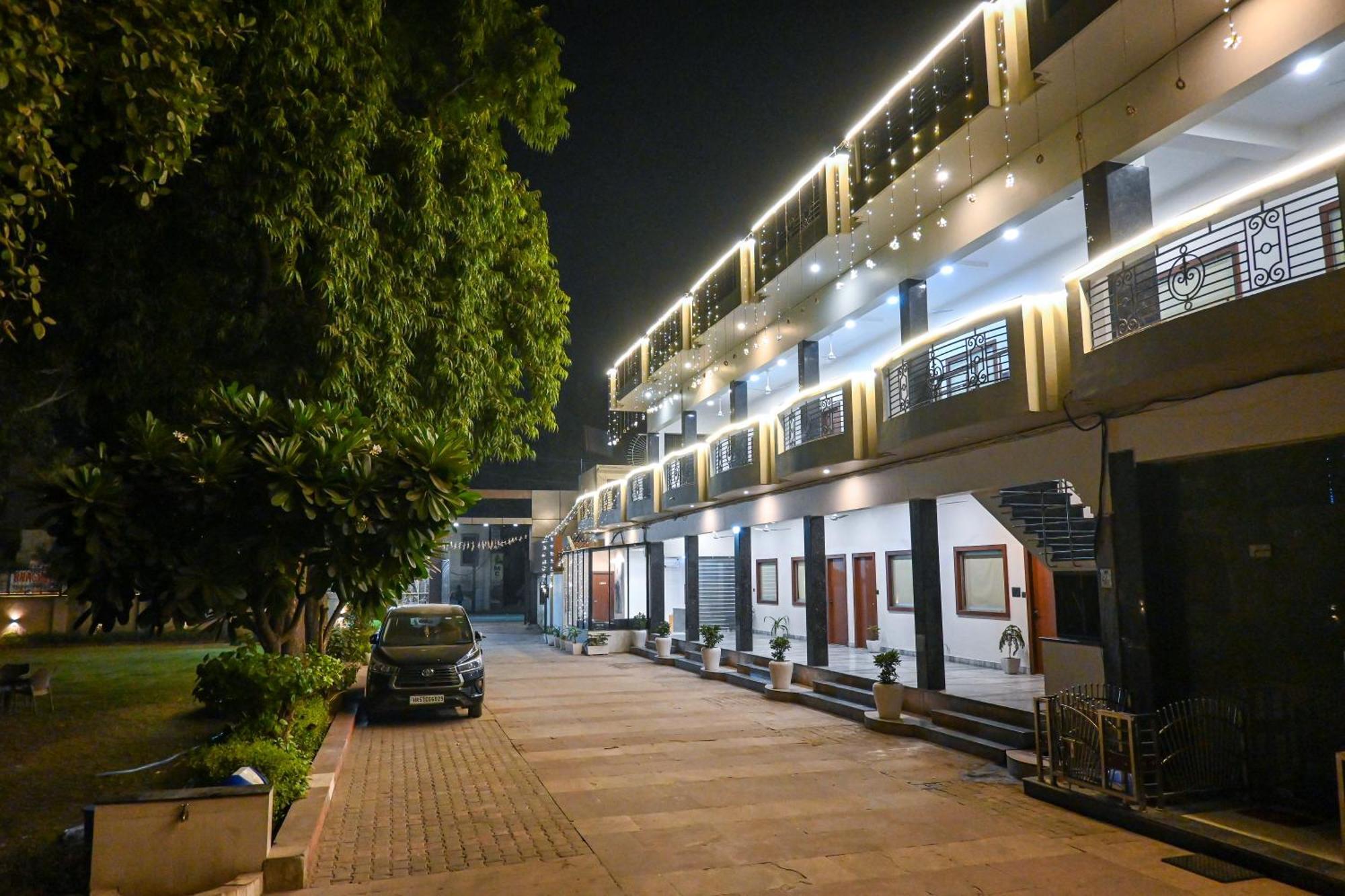 The Kedar Resort มถุรา ภายนอก รูปภาพ