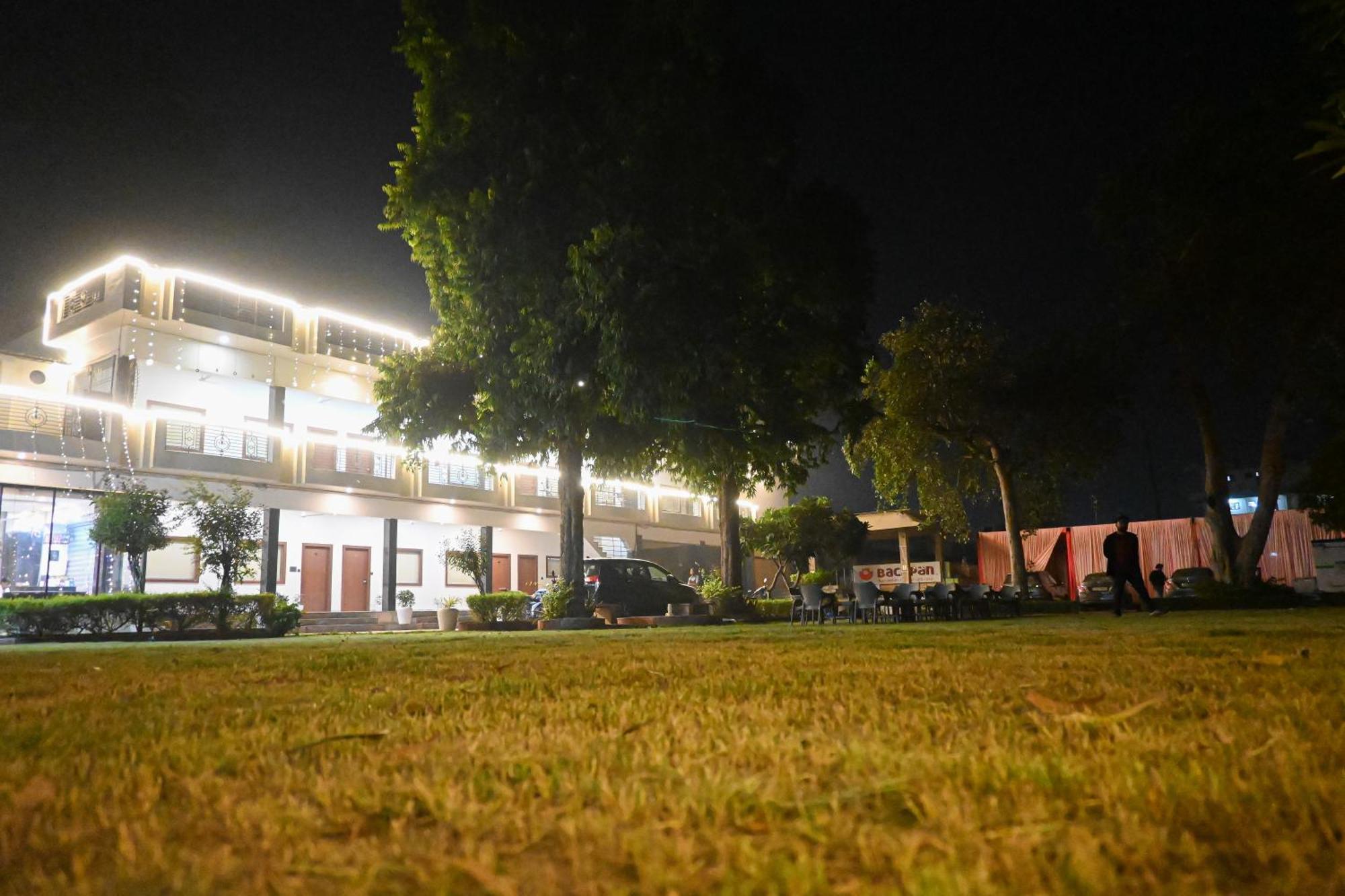 The Kedar Resort มถุรา ภายนอก รูปภาพ